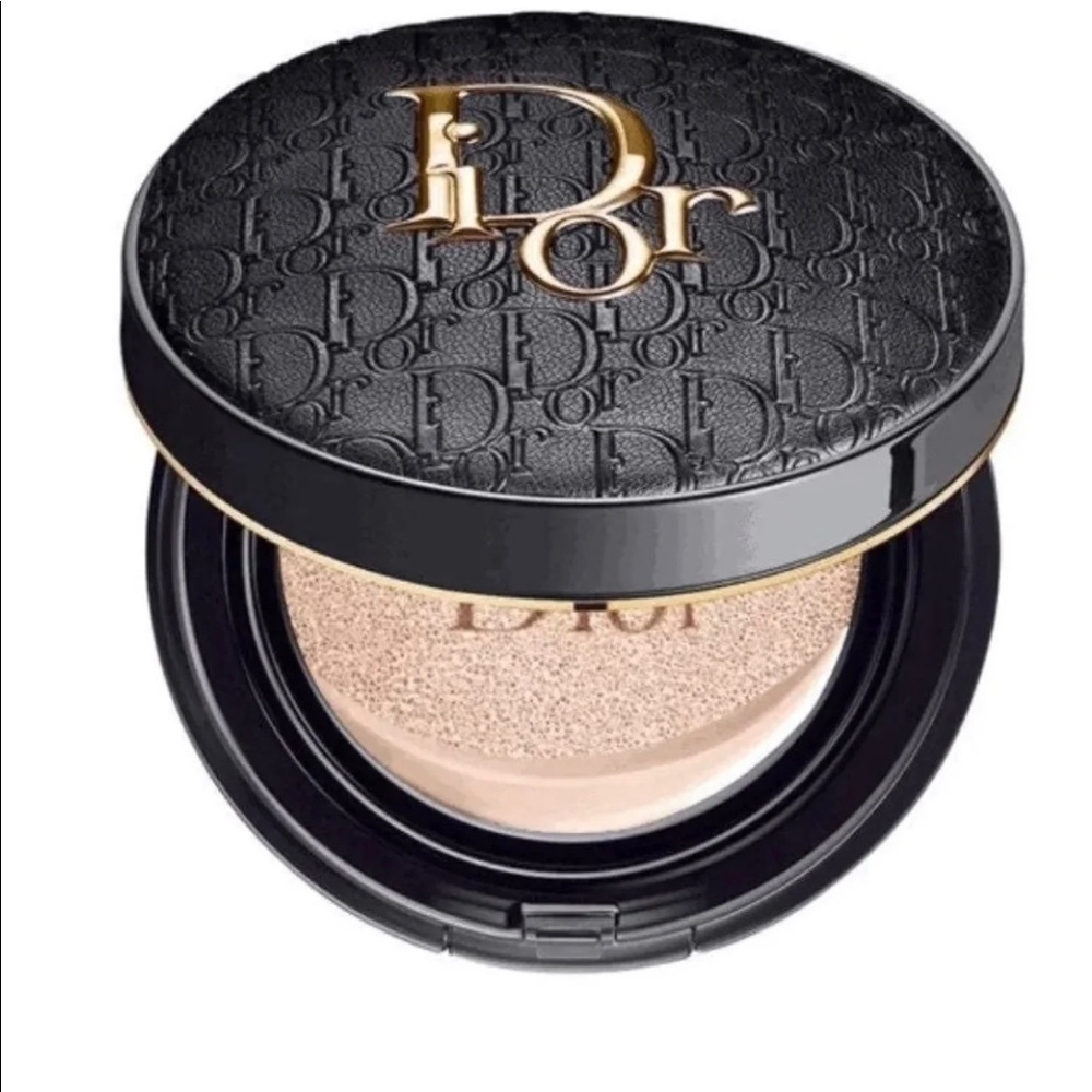 Dior Diormania Perfect Cushion Foundation